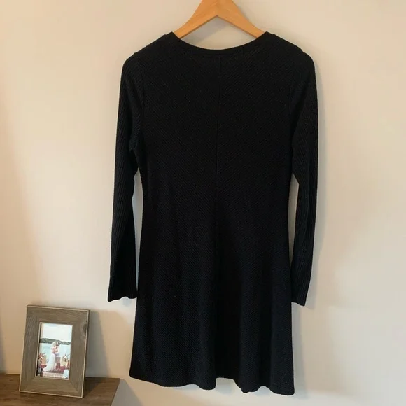 GAP | Black Long Sleeve Knit Dress - Picture 3 of 4